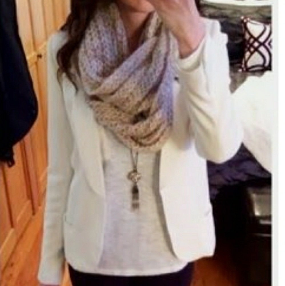 Blazer - Picture 2 of 3